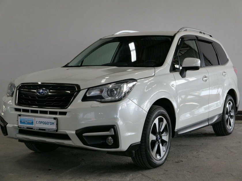 Subaru Forester 2017 белый