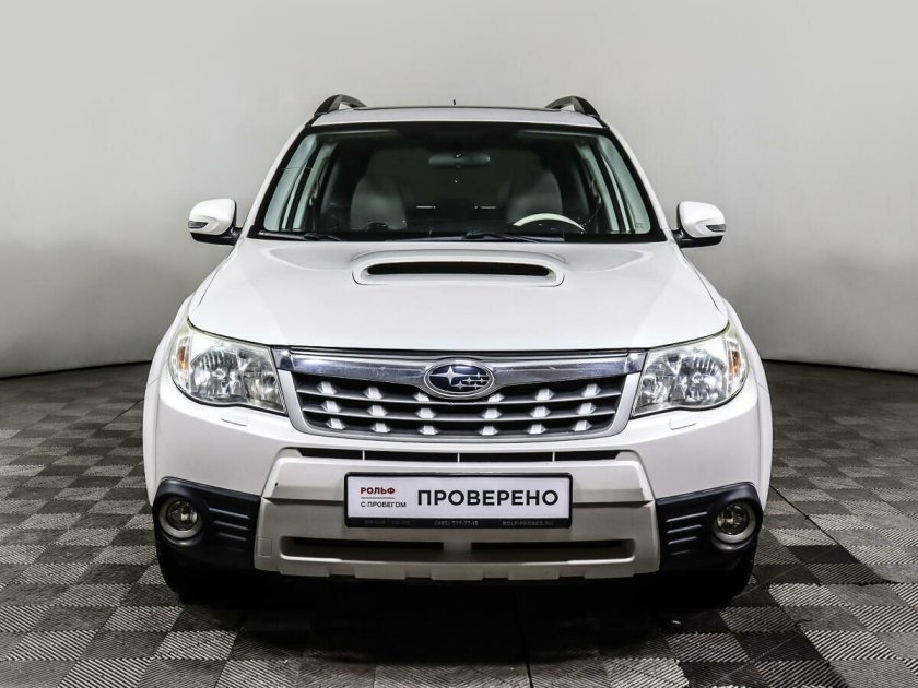 Субару форестер 2012 года