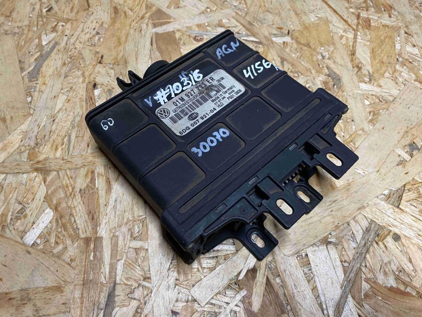 Блок управления Octavia Tour 1.8 турбо