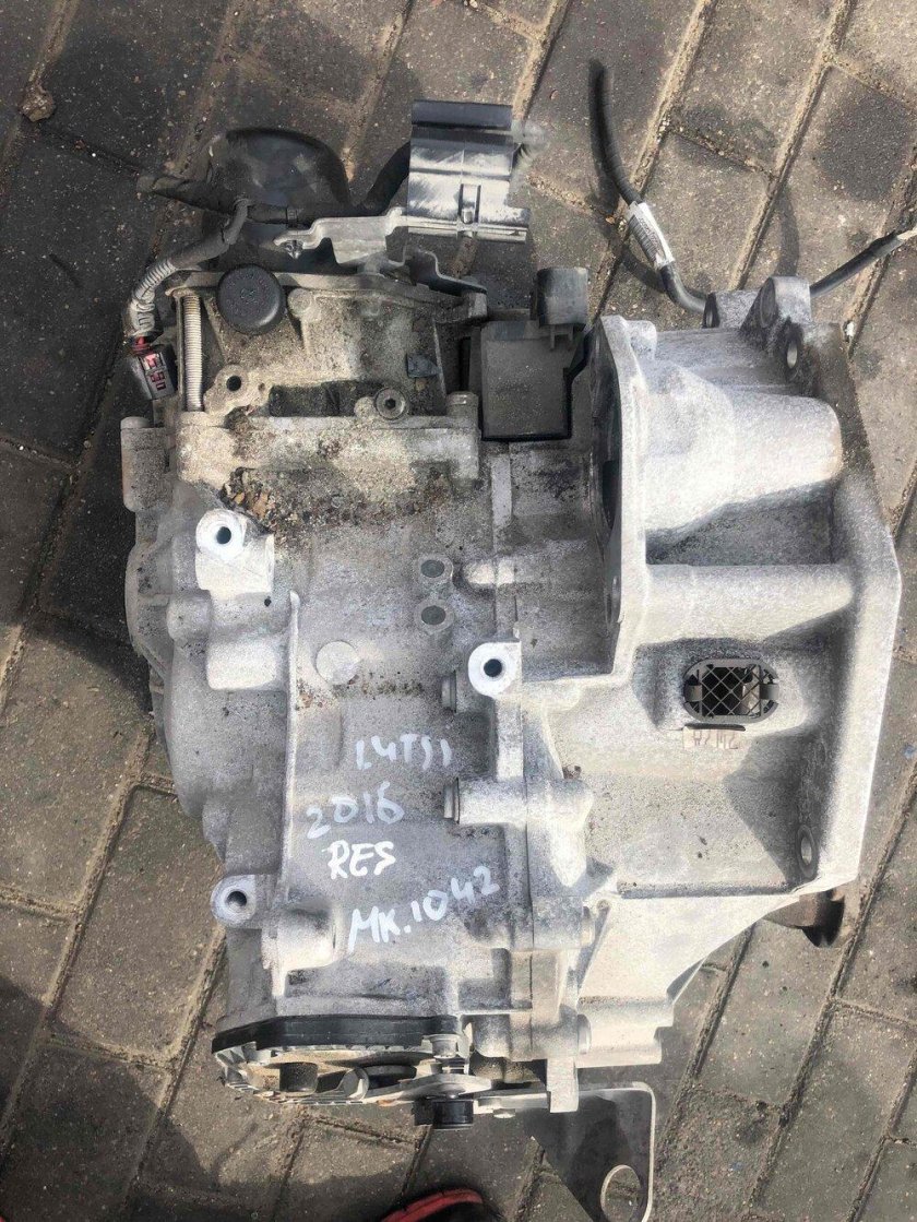 Где номер коробки гольф 4