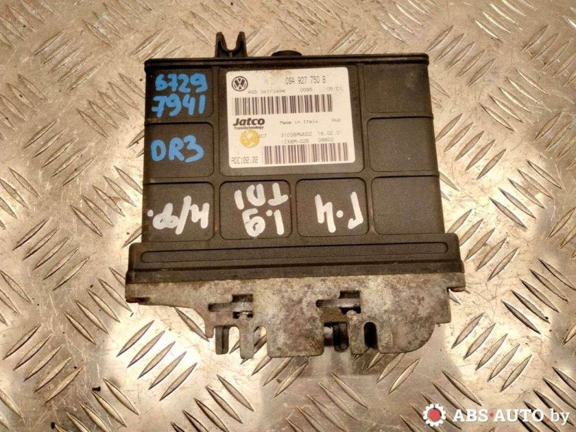 Блок управления двигателем volkswagen golf 3