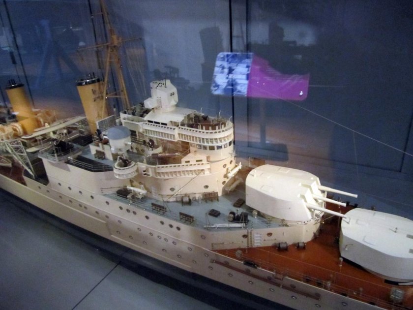 Крейсер Белфаст модель