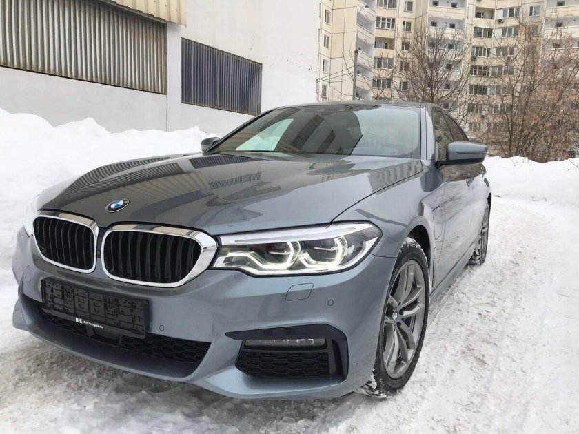 Бмв 3 g30 серый