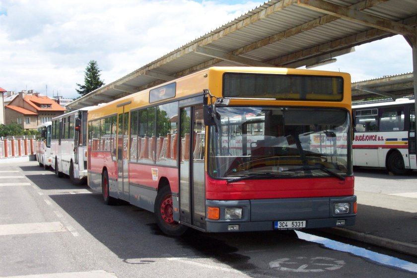 Автобус ман 090