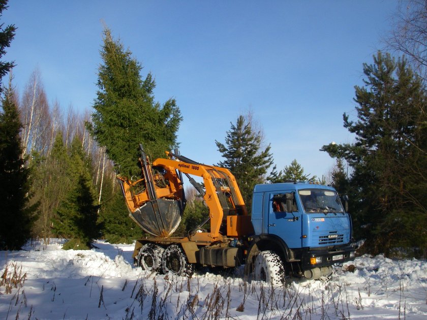 Камаз пересадчик деревьев