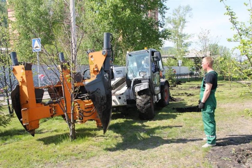 Пересадчик деревьев на МТЗ
