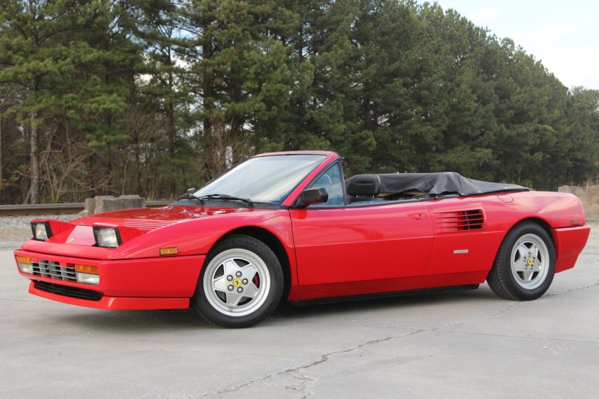 Ferrari mondial cabriolet