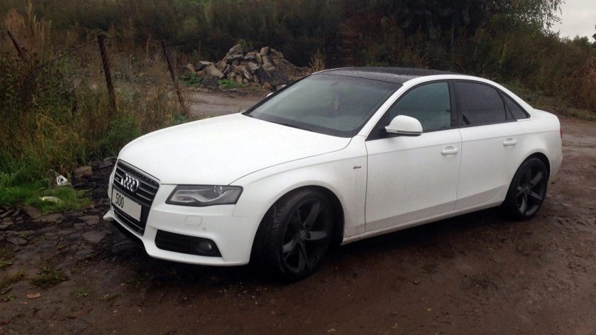Audi a4 b8 белая с черной крышей