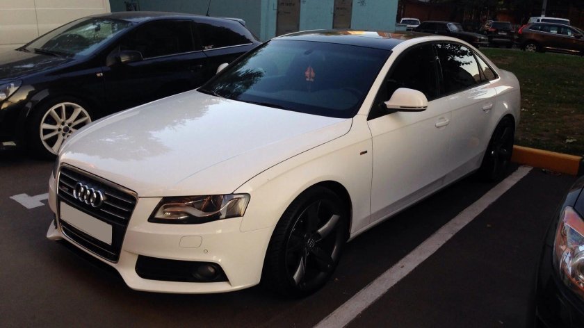 Audi a4 b8 белая