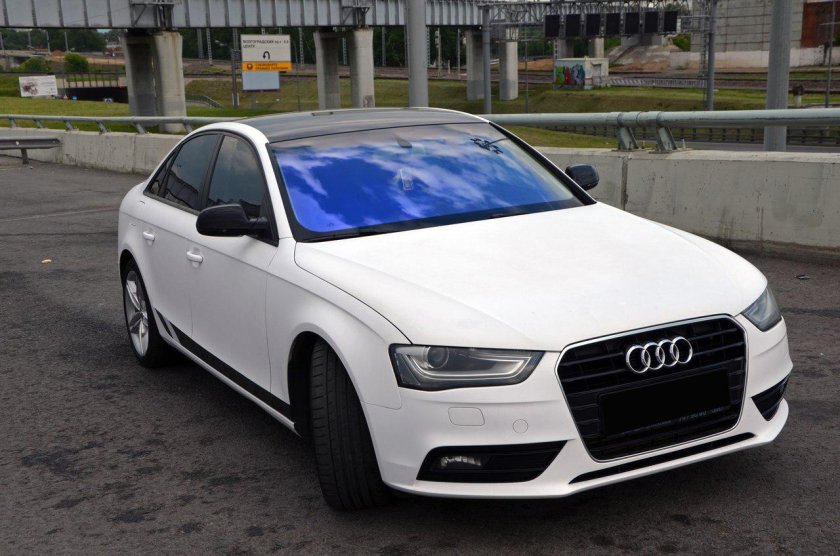 Audi a4 b8 белая