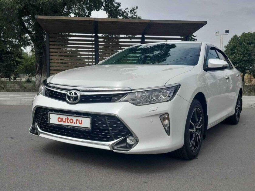 Toyota camry 2014 — 2017 xv50 рестайлинг белый