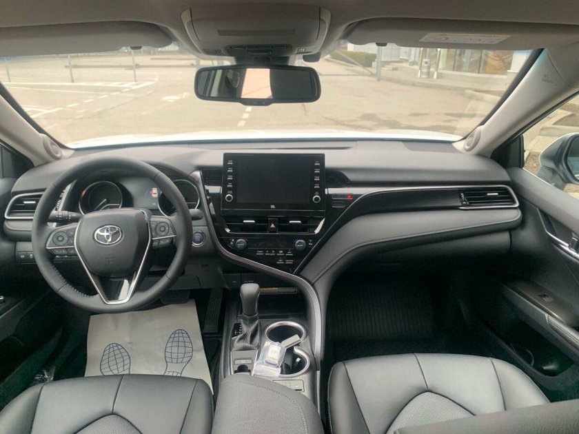 Тойота Камри 2.5 2021