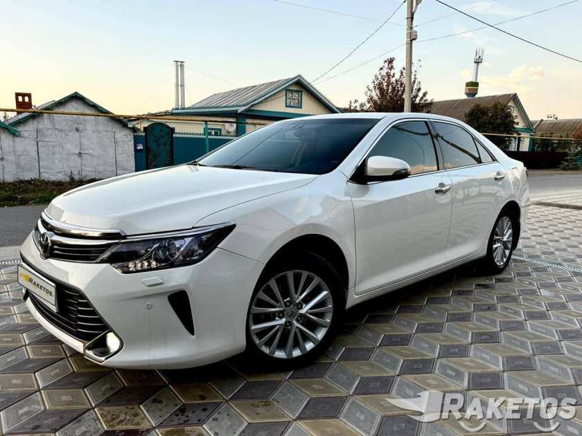 Фото Камри до рестайлинговой