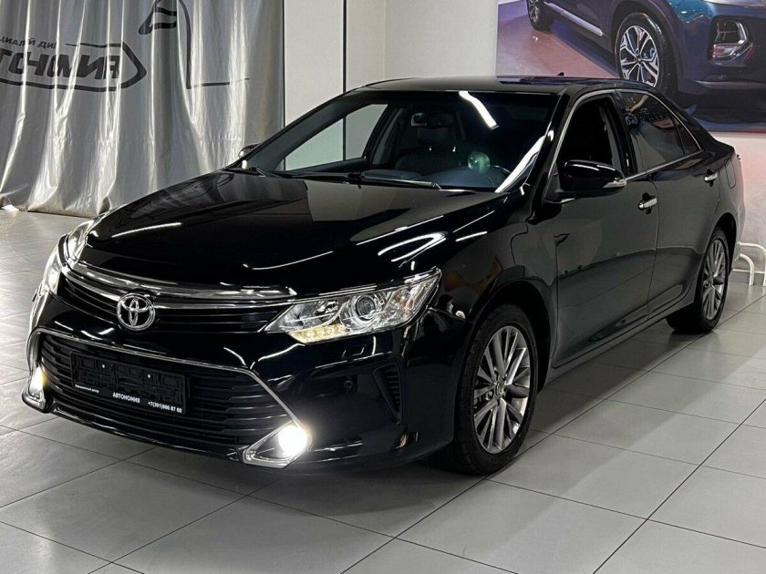 Toyota Camry 2014 — 2017 xv50 Рестайлинг черный