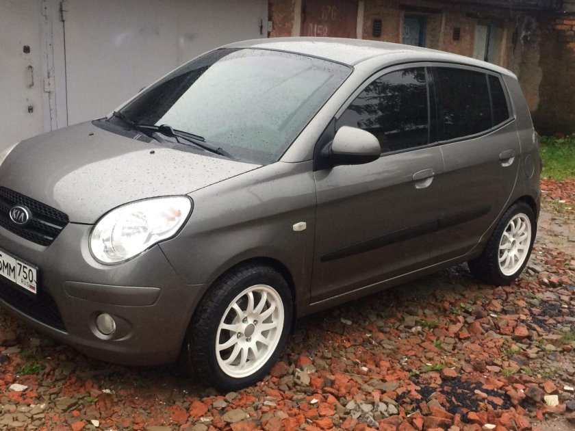 Kia Picanto 2009 на 15 колесах