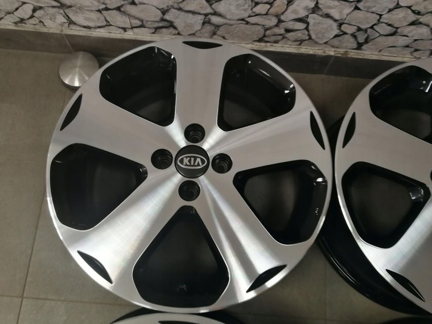 Оригинальные диски киа рио r15