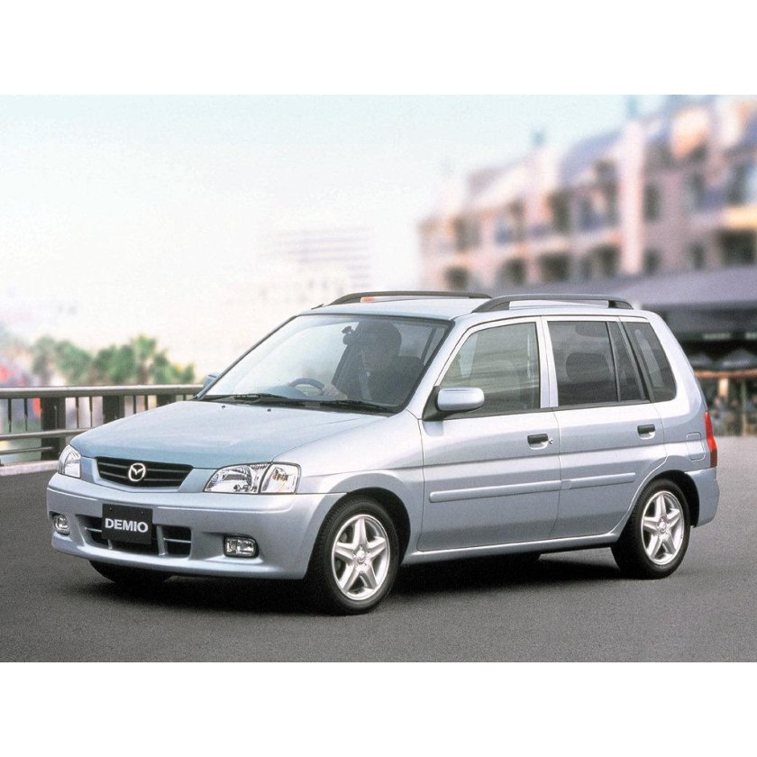 Mazda demio 1999