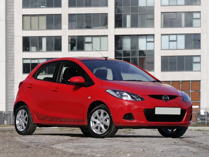 Мазда Демио 3