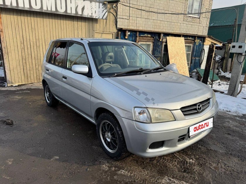 Mazda demio 2001