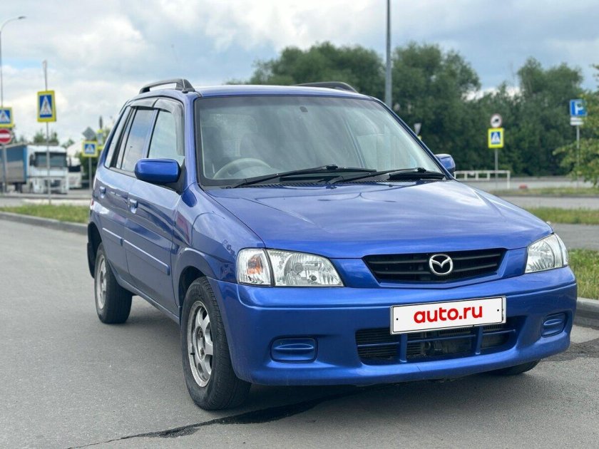 Mazda demio 2000