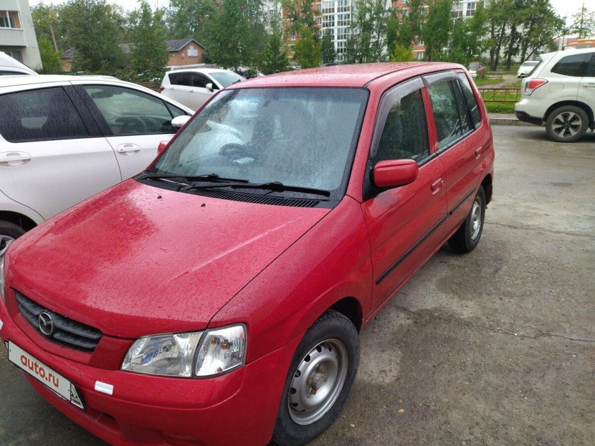 Мазда демио 2001