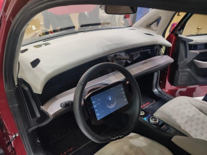 Автомобиль салон