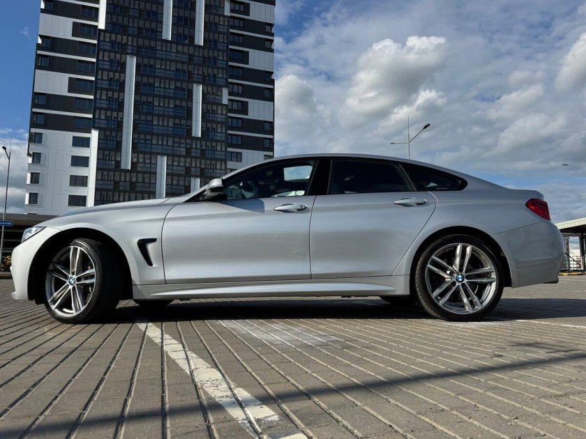 Серая бмв