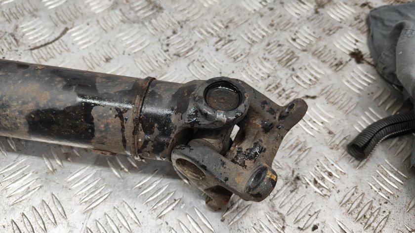 Кардан вал карданный