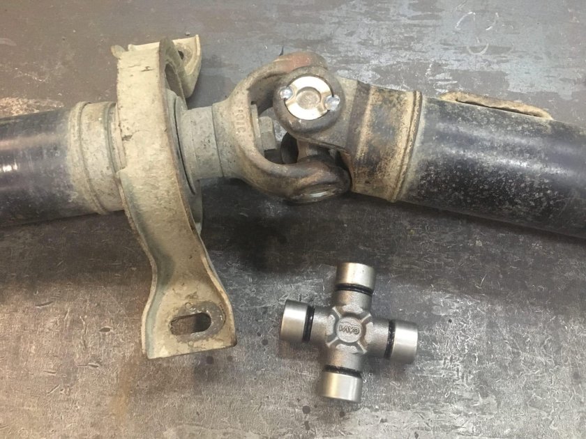 Крестовина кардана Каптива 3.2