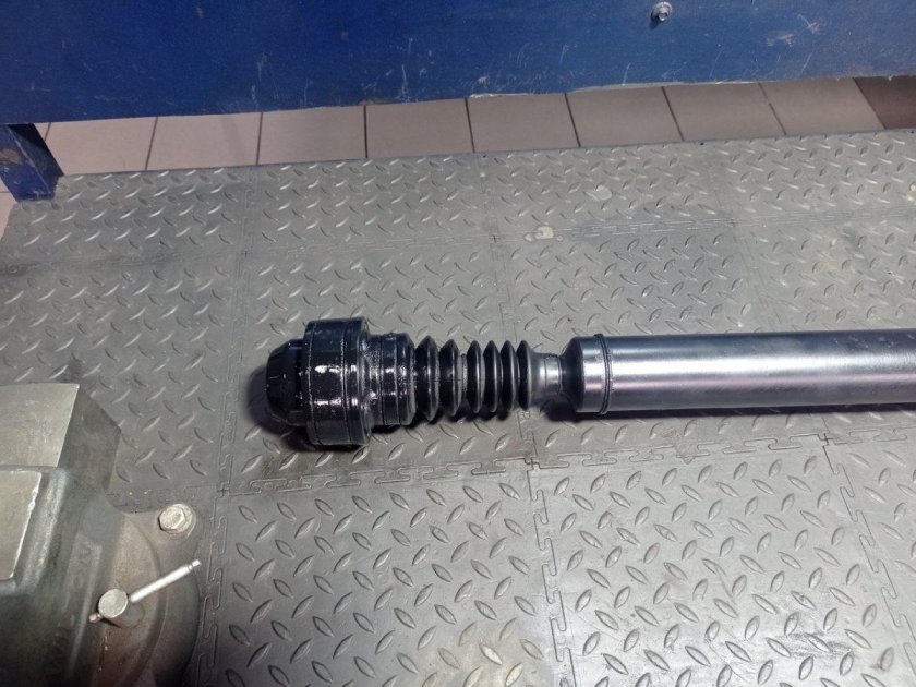 Замена подвесного подшипника заднего кардана Шевроле Каптива