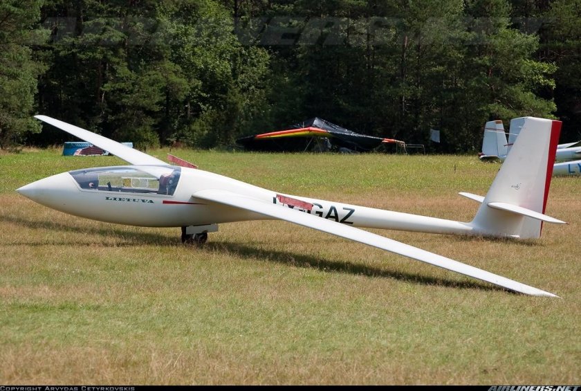 Планер лак-12 Летува