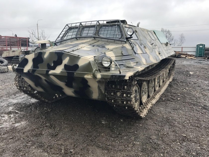 Гусеничный тягач ГТТ