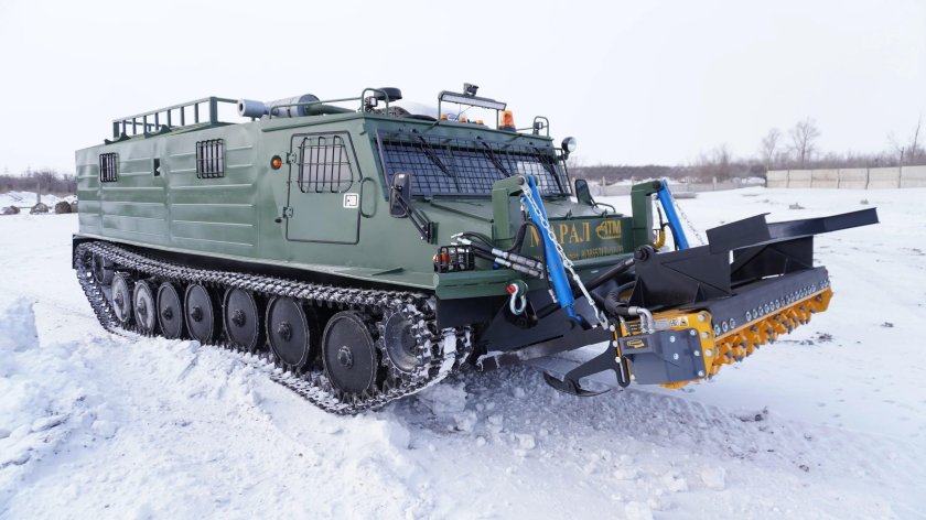 Снегоболотоход гусеничный