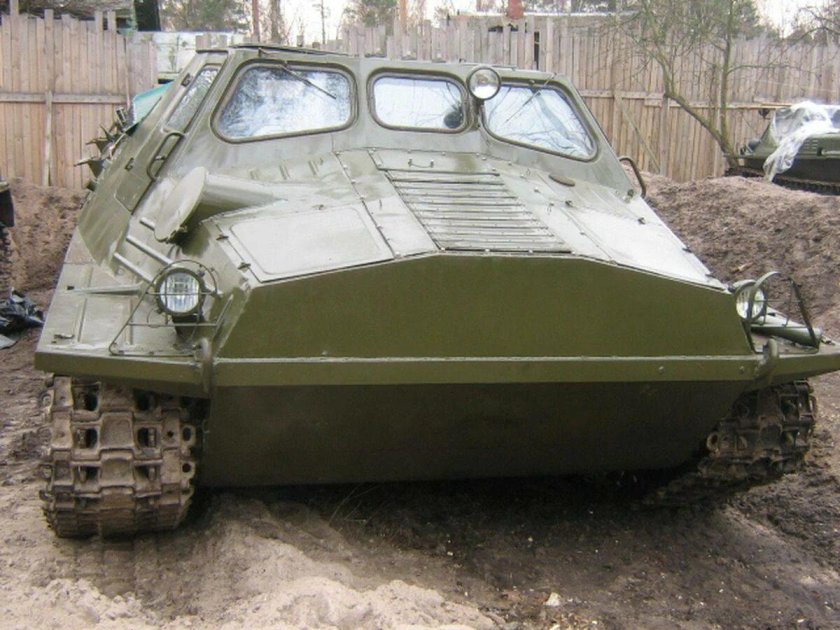 Гусеничный тягач ГТТ