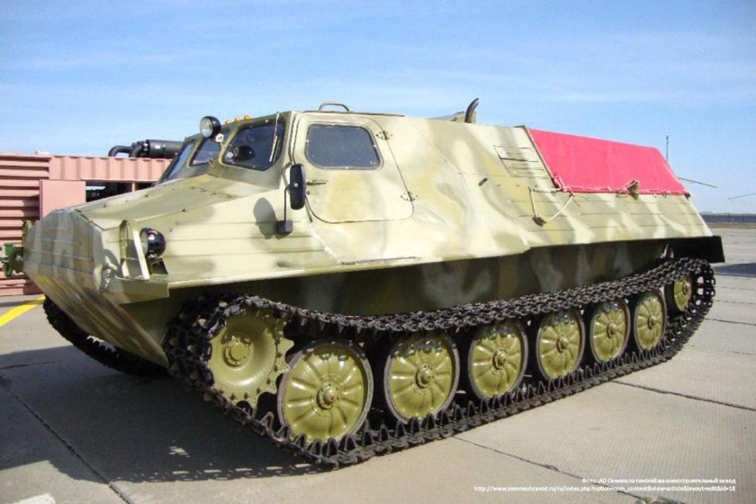 • Гусеничный тягач (ГАЗ -47, ГТТ)