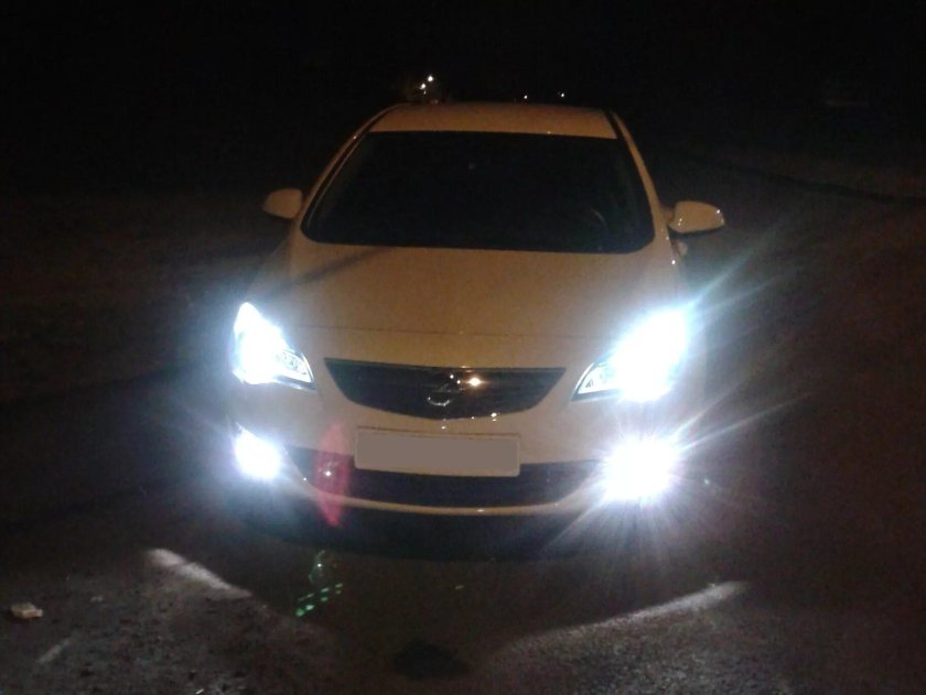 Противотуманные фары на автомобиле