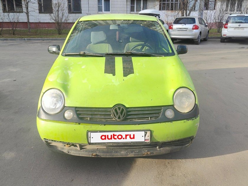 Volkswagen lupo зеленый