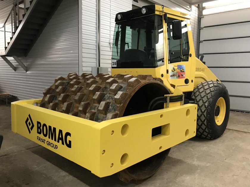 Каток Bomag bw218-d-40