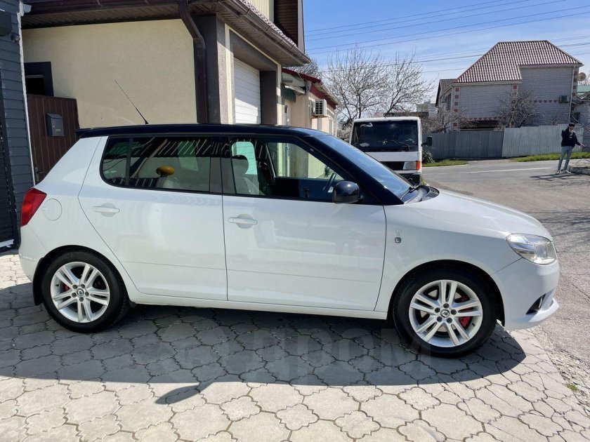 Шкода фабия 2 белая