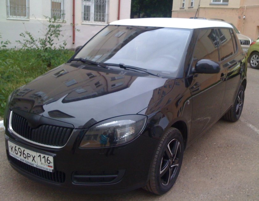 Skoda Fabia 2 черная