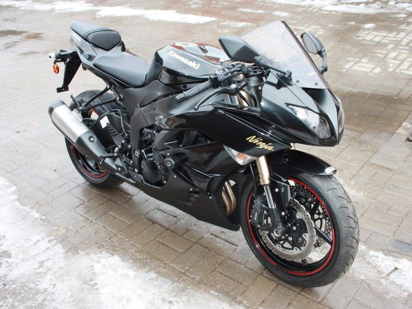 Мотоцикл Кавасаки 600 кубов