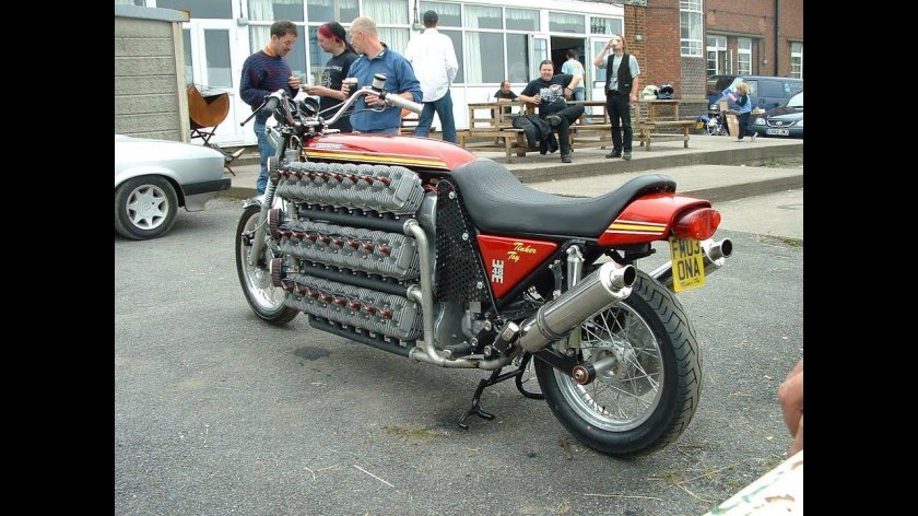 6 Цилиндровый мотоцикл Honda