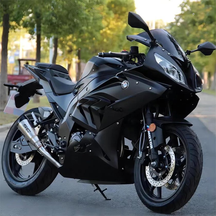 Мотоцикл БМВ 400 кубов