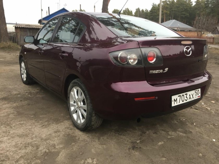 Мазда 3 2008 Вишневая