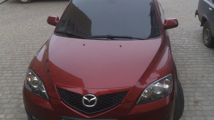 Мазда 3 хэтчбек Вишневая
