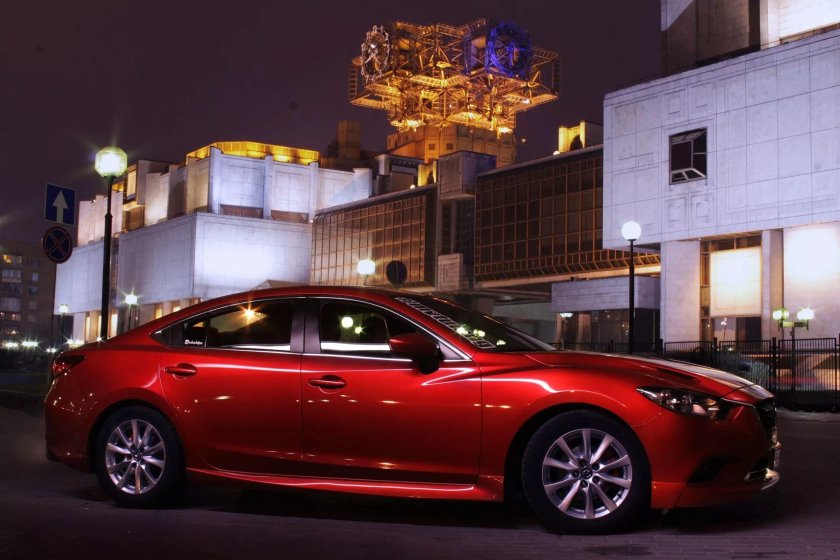 Mazda 6 Вишневая