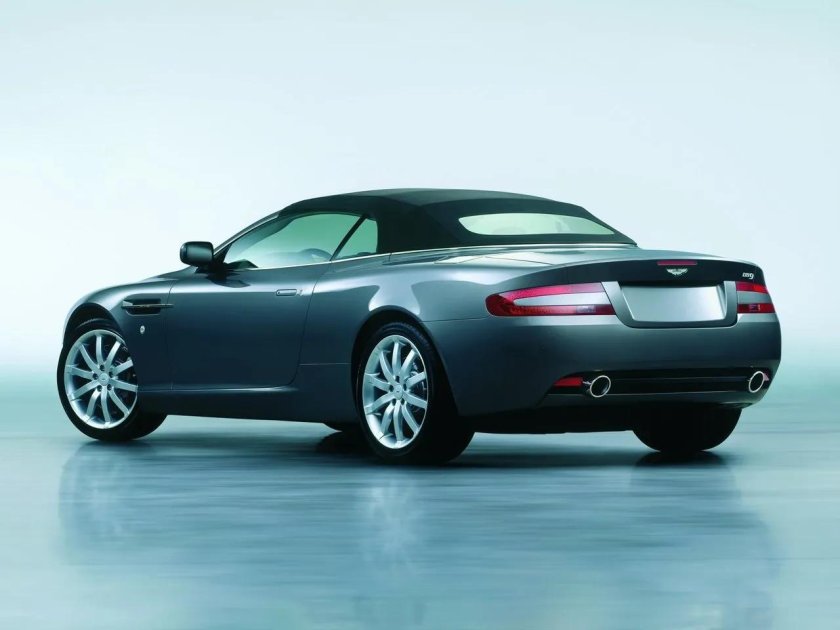 Aston martin db9 2004