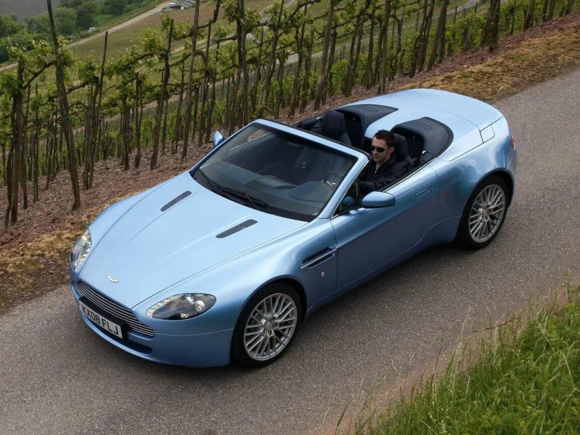 Aston Martin v8 Vantage 2008