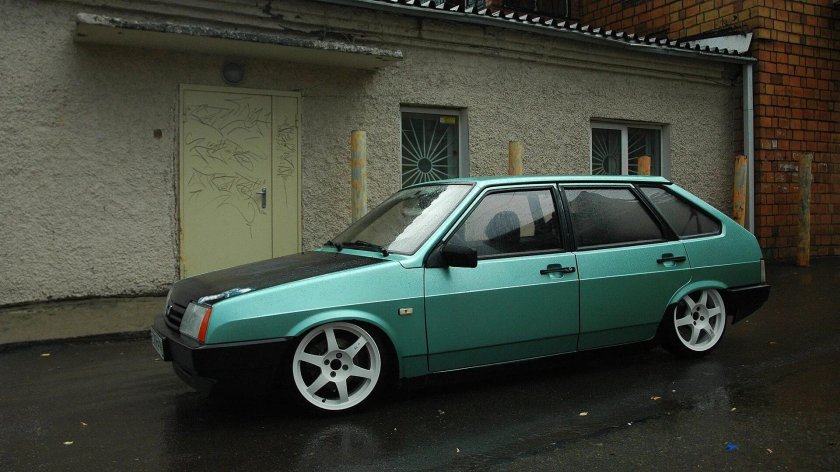 ВАЗ 2109 зеленая на литье