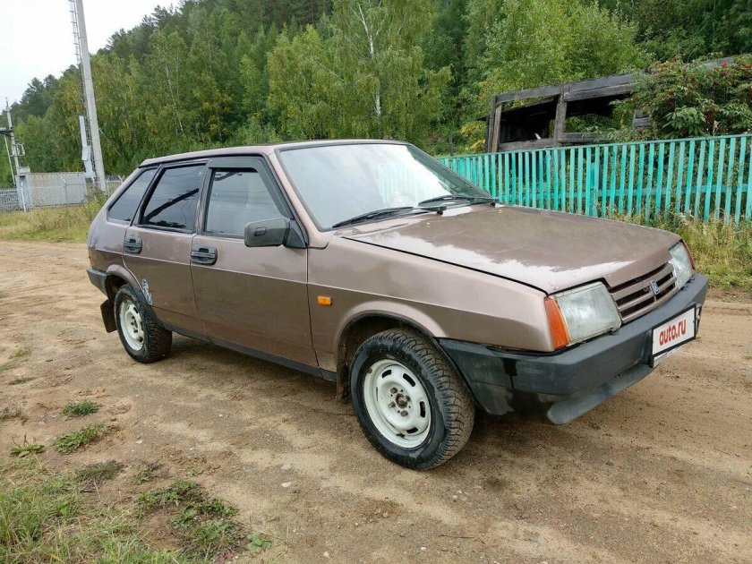 ВАЗ 2109 коричневый металлик